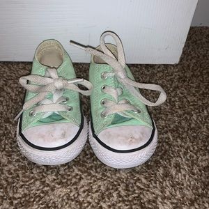 Baby girl converse all star